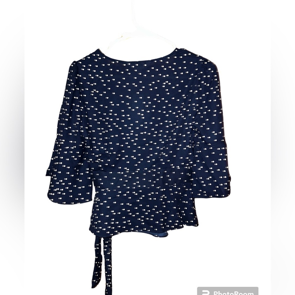 NWT BB DAKOTA half sleeve blouse - Picture 2 of 4